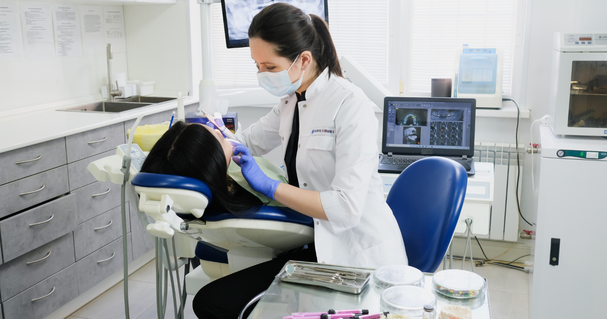 Curso de Auxiliar de Odontología